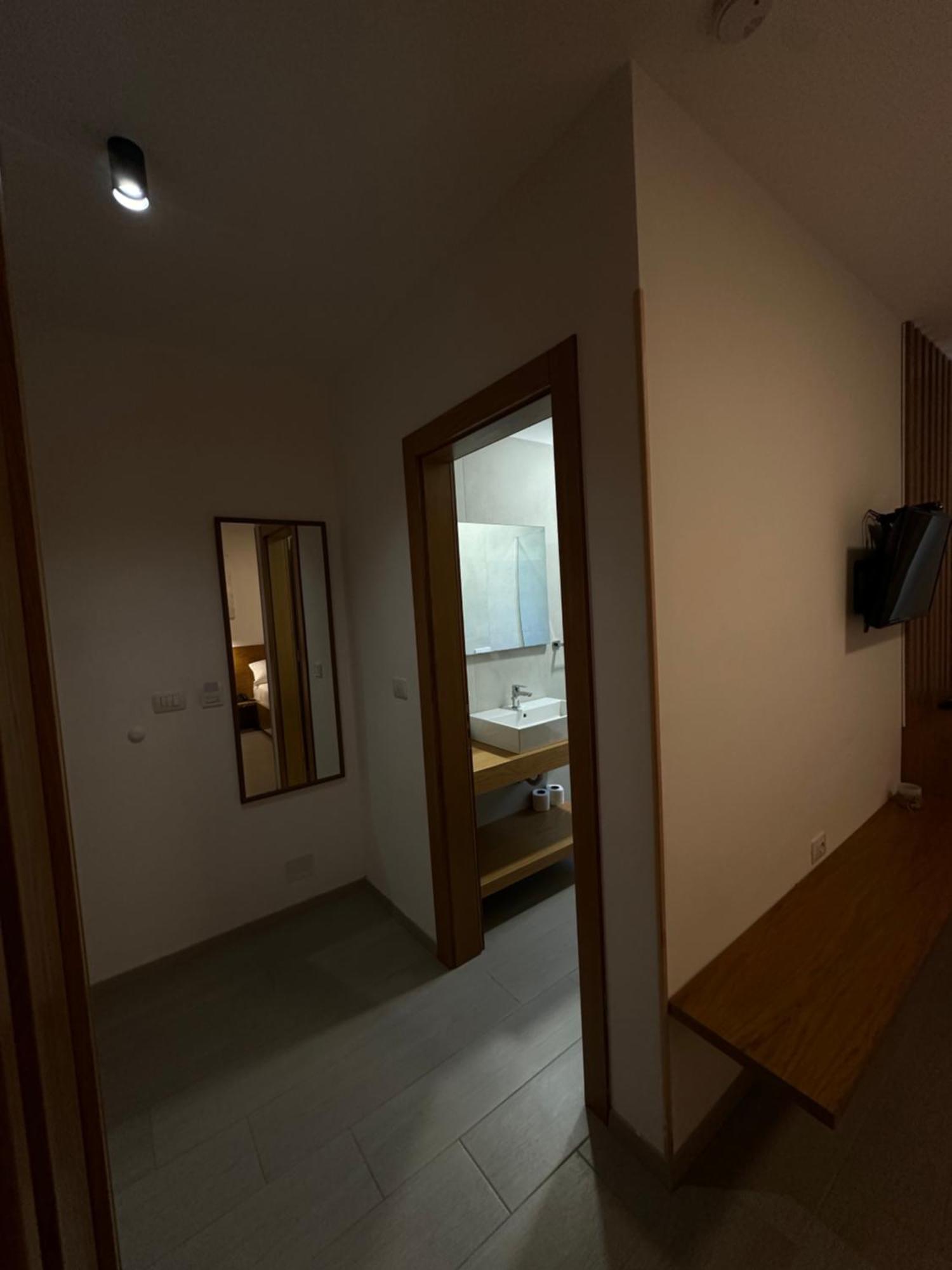 Serenity In Hotel *